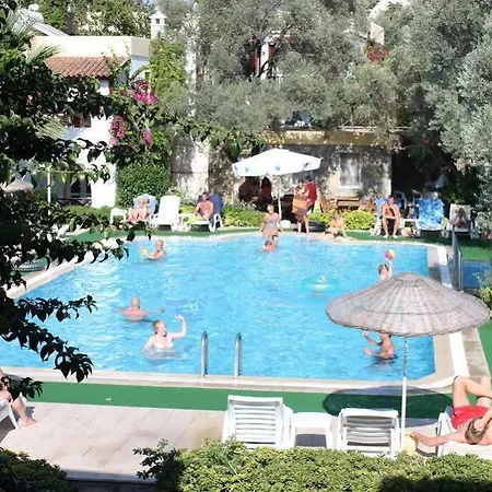 Отель Toloman Bitez Park