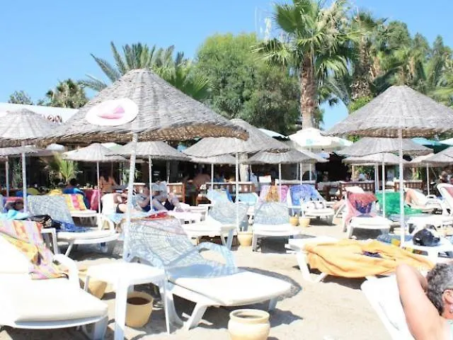 Toloman Bitez Park מלון