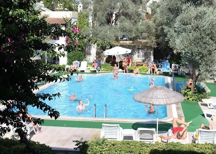 מלון Toloman Bitez Park