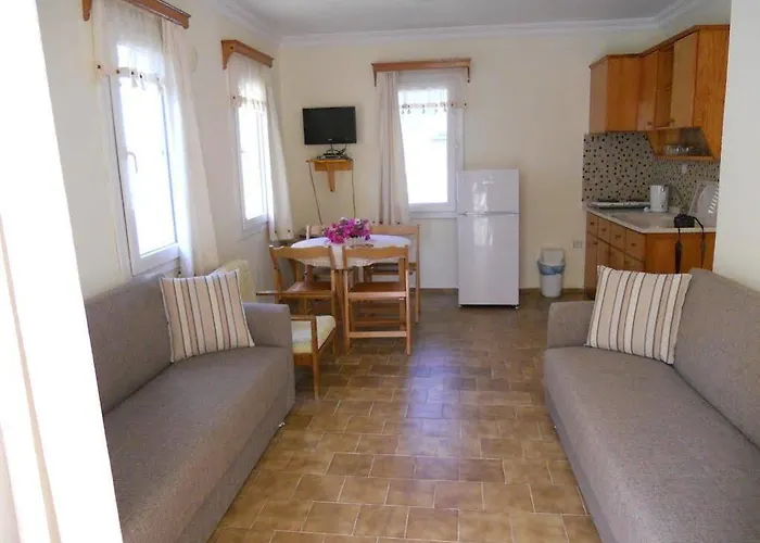 Toloman Bitez Park מלון